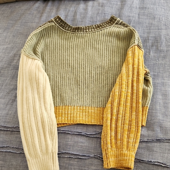 Freshman Multicolor Ribbed Sweater - Picture 4 of 6
